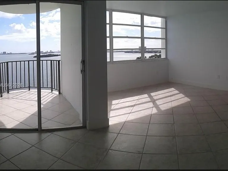 11930 N Bayshore Dr #1006 — Photo 15