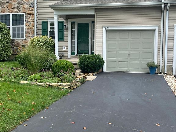 Welcome to 2708 Fallow Hill Lane