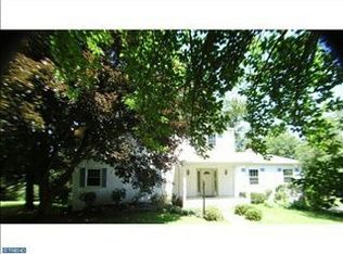621 Brooke Ln, Glen Mills, PA 19342