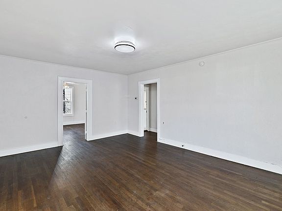 5th image of 314 Fulton St