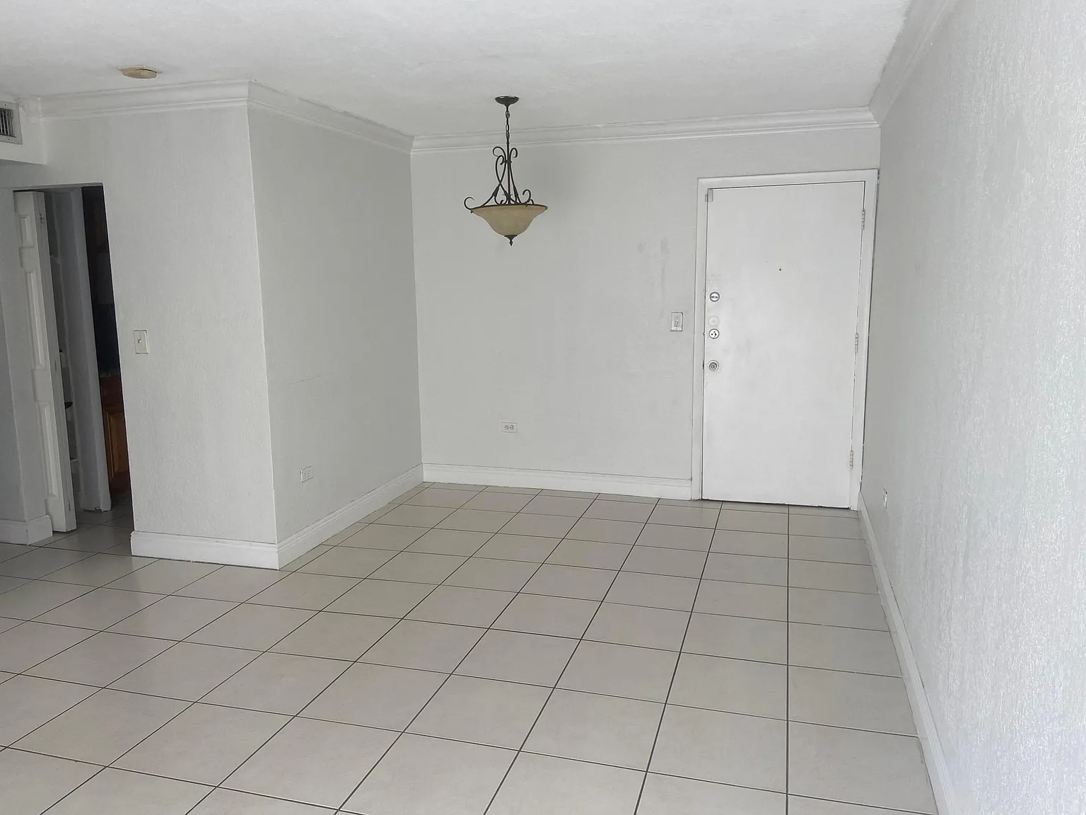 2 bed, 763 sqft, $2,200 — Photo 3