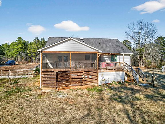 2nd image of 243 Minor Rd NE