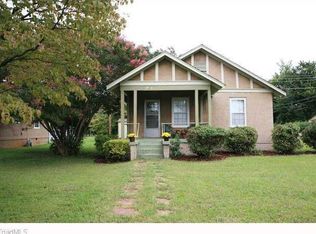 2500 Cypress St, Greensboro, NC 27405