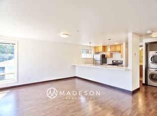 913 N 85th St #A, Seattle, WA 98103