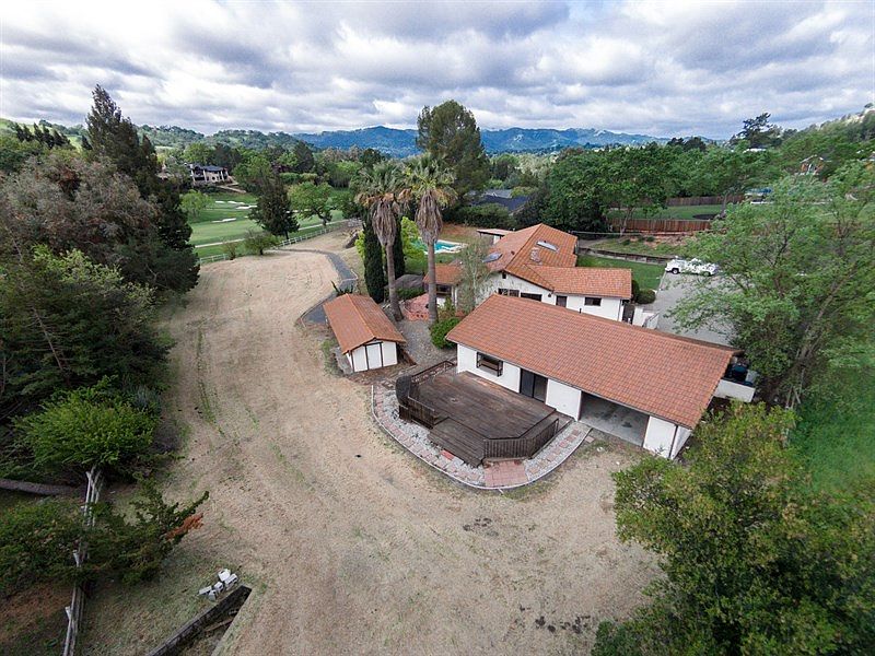 2nd image of 2611 Caballo Ranchero Dr