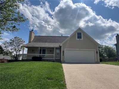 303 SW Albatross Ct, Lees Summit, MO, 64082