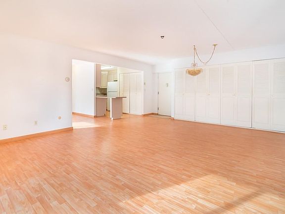 5th image of 55 Tall Oaks Dr Unit 409