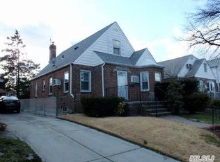 5830 187th St, Fresh Meadows, NY 11365