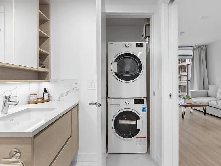 823 Carnarvon St #1308 — Photo 12