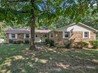 126 Robin Hood Rd, Dickson, TN 37055