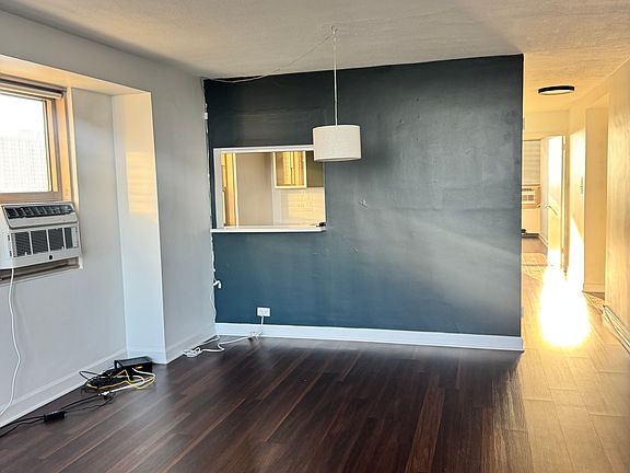 5th image of 3950 N Lake Shore Dr APT 1518C