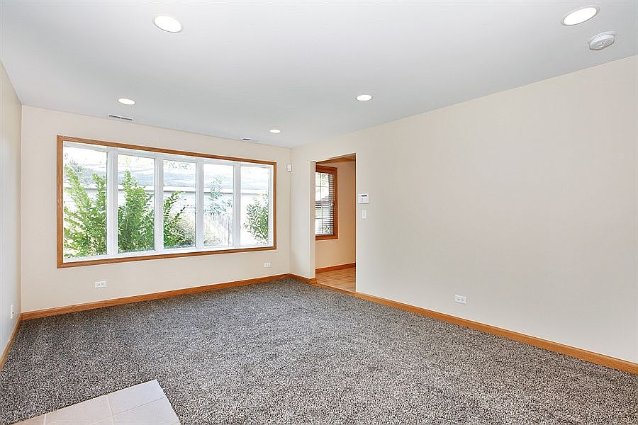 1st image of 600 S Circle Dr