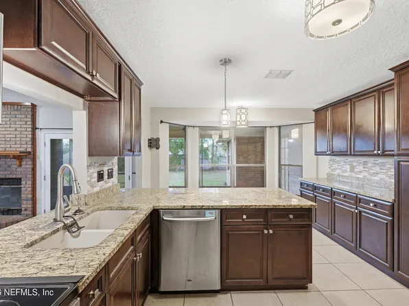 954 LAKERIDGE Drive, Orange Park, FL 32065