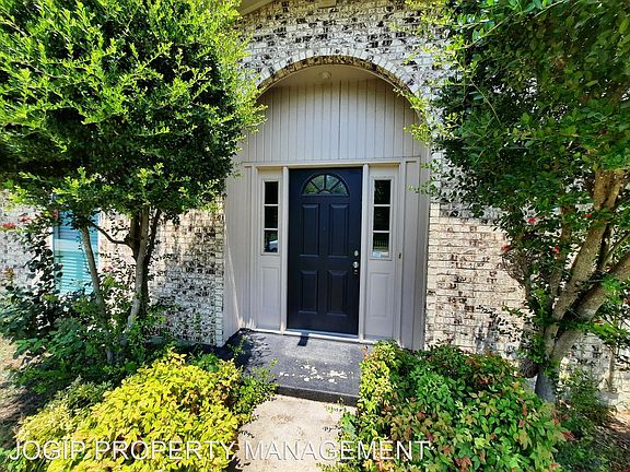 2nd image of 3233 Truxillo Dr