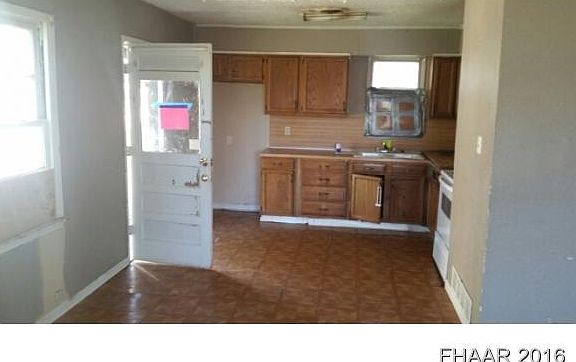 2nd image of 906 Morris Dr