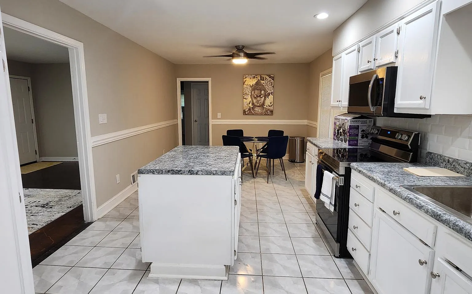 1871 Janet Ln — Photo 4