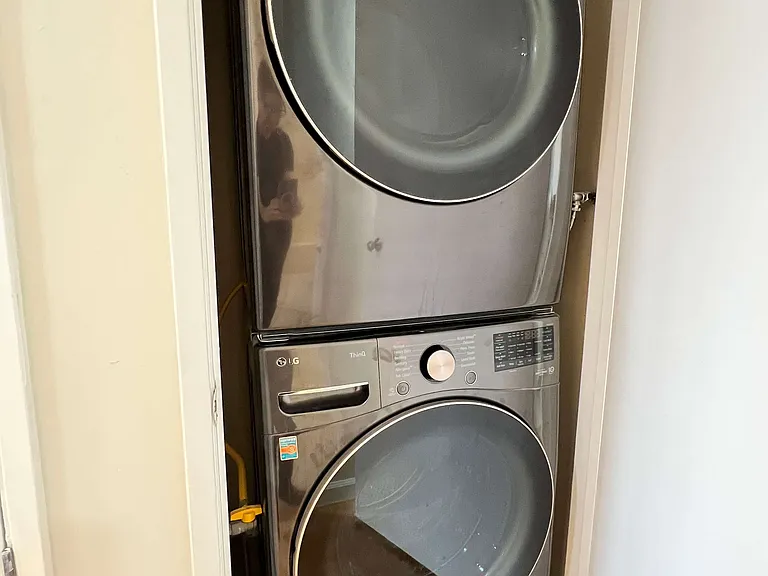 Full size washer dryer included