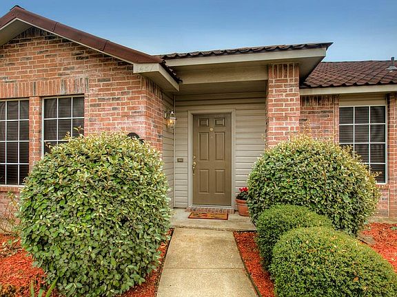 3rd image of 1487 Lochspring Dr