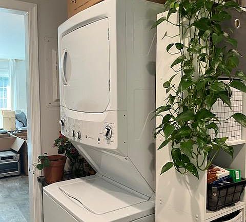 4th image of 741 Azalea Dr #36