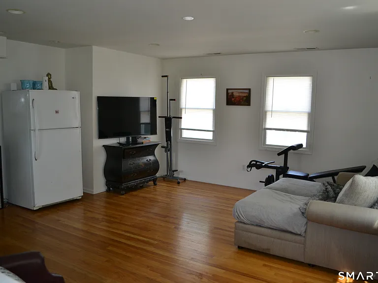 40 Emma Rd — Photo 15