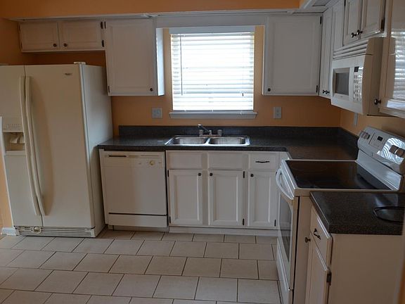 5th image of 7776 Rockridge Dr W