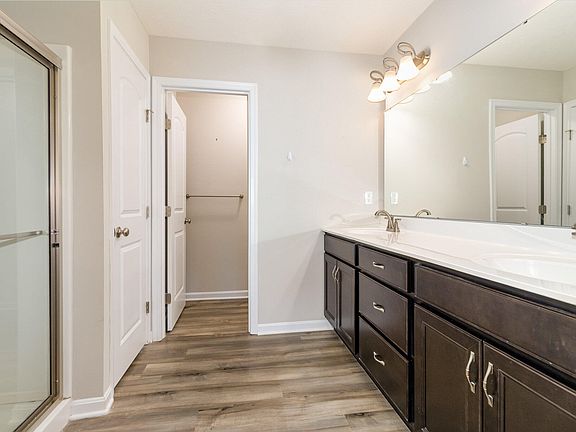 4th image of 3819 Capella Ln