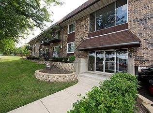 1007 Front St #109, Lisle, IL 60532