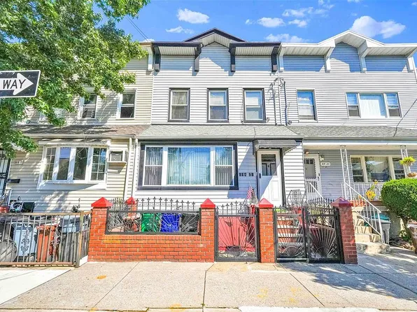 10421 92nd Ave, Richmond Hill, NY 11418