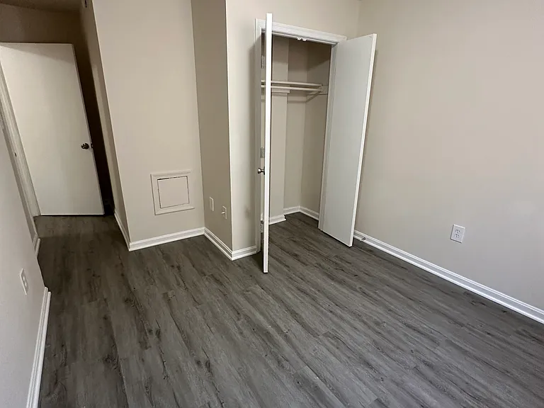 706 Brandywine St SE #302C — Photo 6