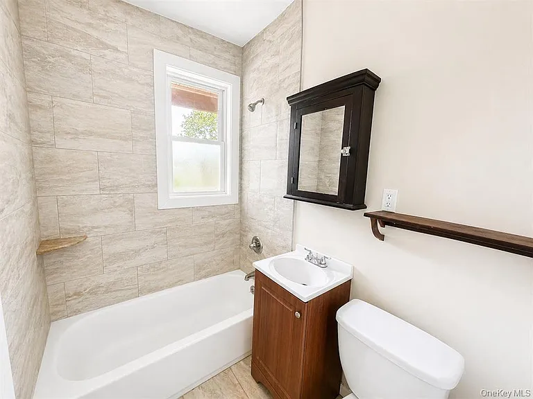 144 Mansion St #5 — Photo 3