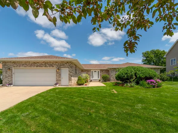 4112 Sable Ln, Cedar Falls, IA 50613