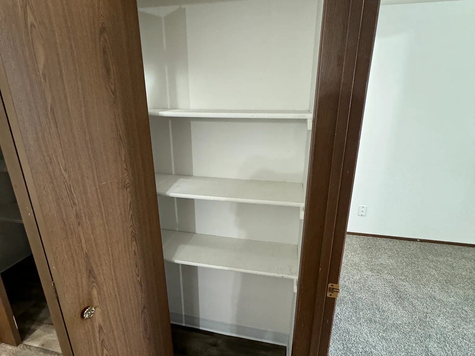 Bryn Mawr Plaza Apartments — Photo 4