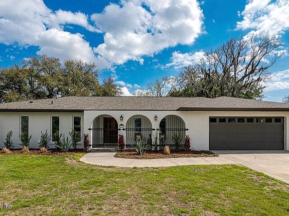 2nd image of 3779 CEDARCREST Drive