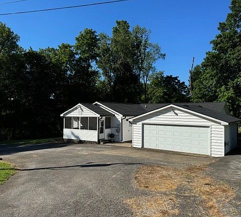 2nd image of 298 Tobacco Rd