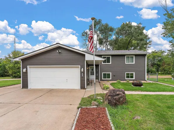 25300 Itasca Ave, Forest Lake, MN 55025