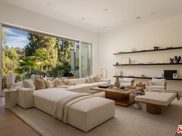 2731 Hutton Dr, Beverly Hills, CA 90210