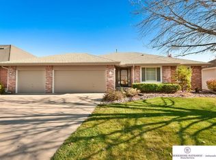 6111 S 158th St, Omaha, NE 68135