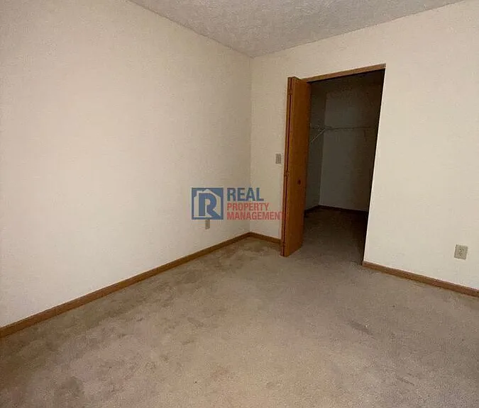 4710 Willowburn Dr — Photo 28
