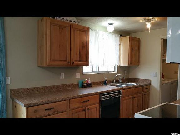 3rd image of 430 N Cedar View Ln