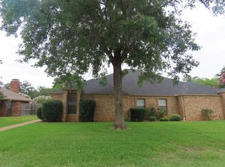 6016 Plantation Dr, Tyler, TX 75703