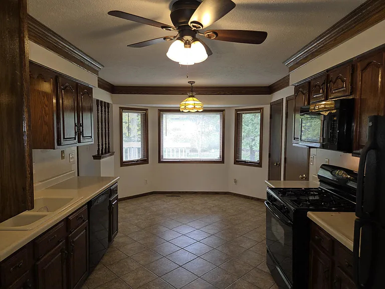 3802 Gnarl Tree Ln — Photo 11