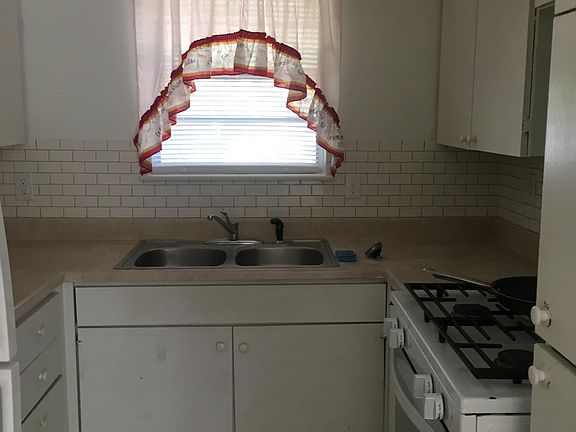 4th image of 8307 Briarwood Ln
