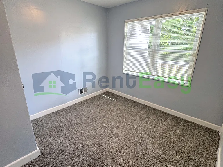 2625 Eastwood Ave — Photo 15