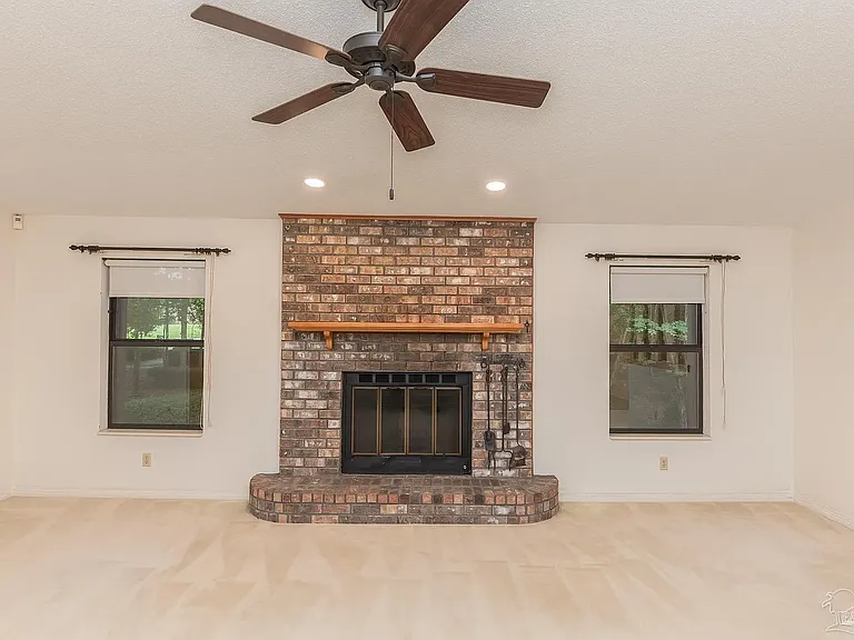 2840 Creekwood Dr — Photo 6