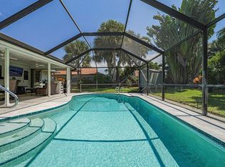 375 10th St SW, Vero Beach, FL 32962