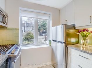 118 Mavety St, Toronto, ON M6P 2L9