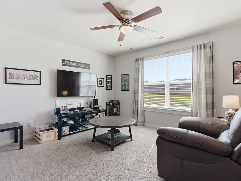 277 Casper Dr — Photo 26