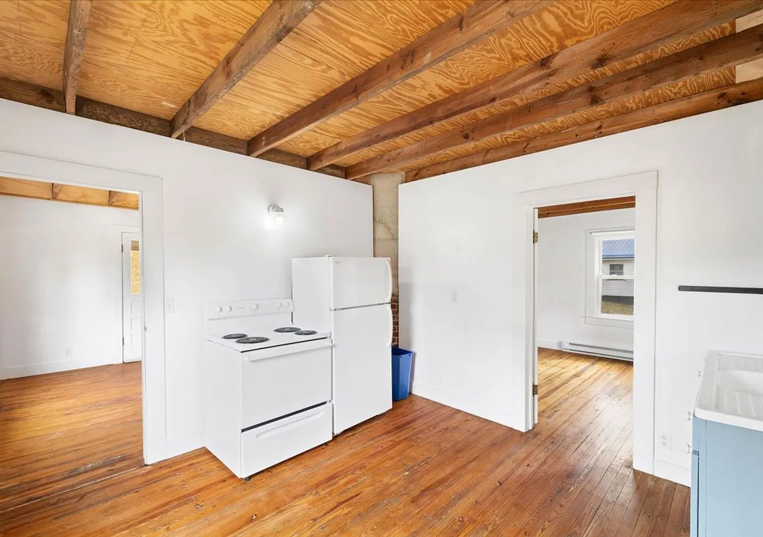 Cozy Living in a Convenient Christiansburg Location — Photo 2