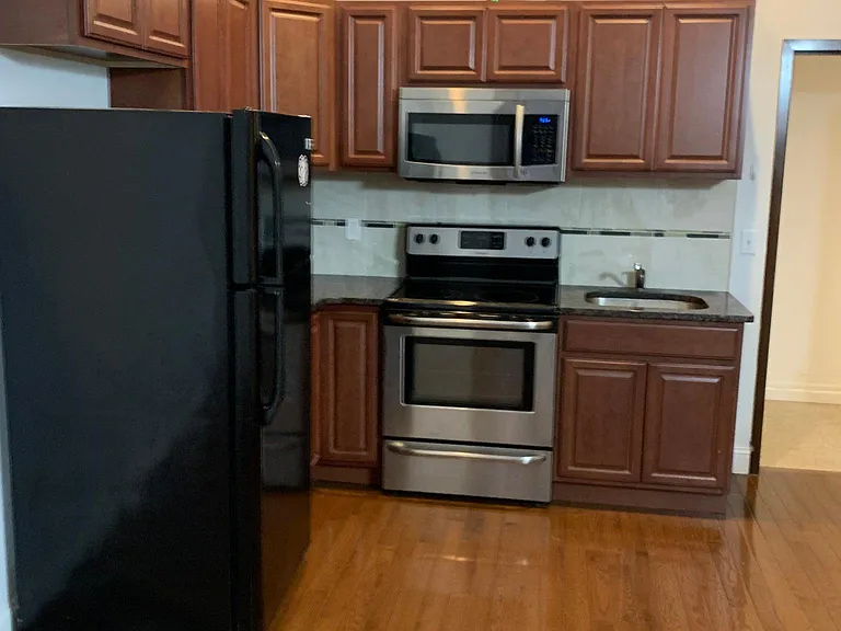1033 Chestnut St #802 — Photo 1