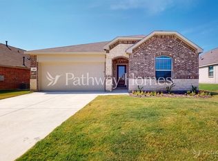 929 Rusty Spur Ln, Haslet, TX 76052